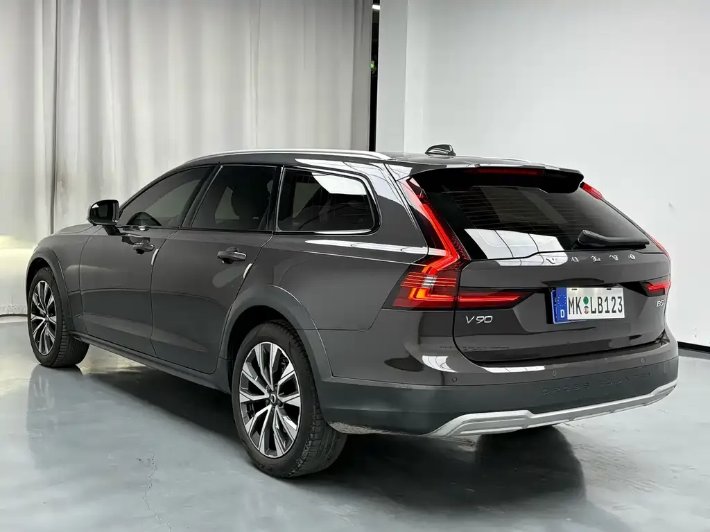 Volvo V90 — фото 2