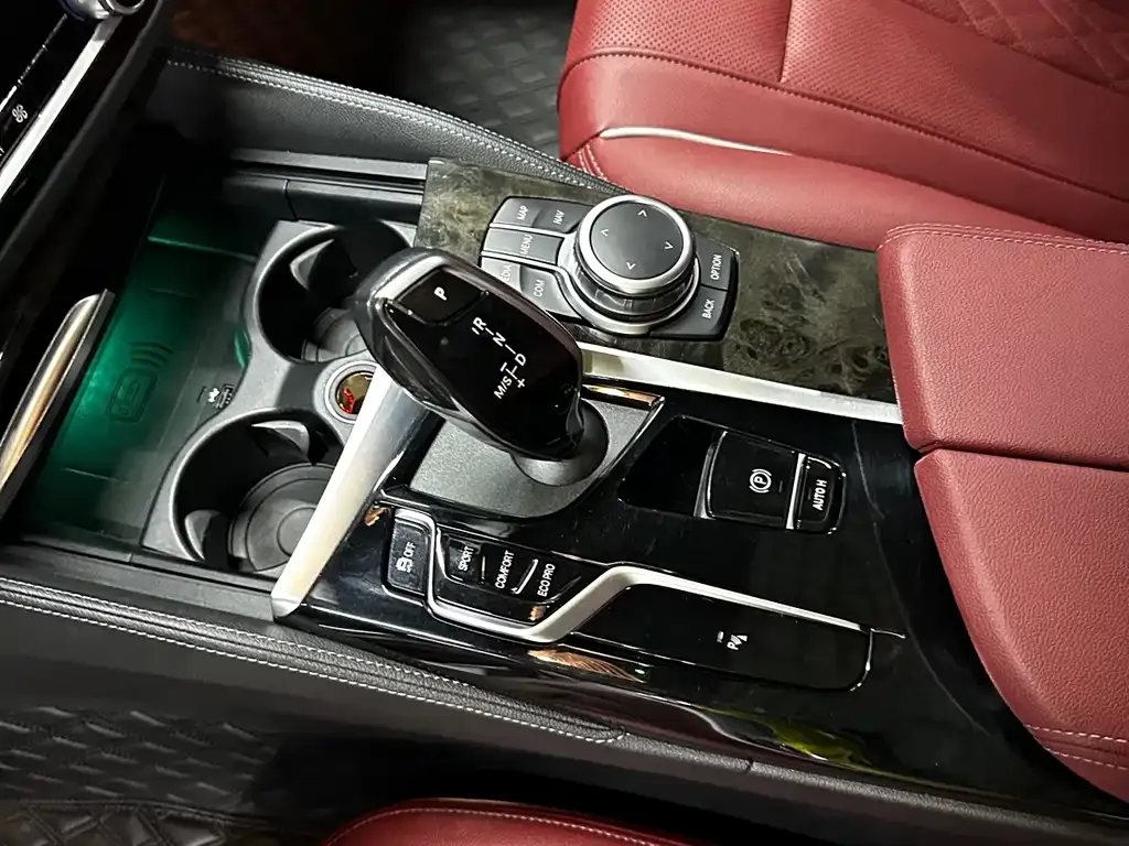 BMW 5 Series — фото 10