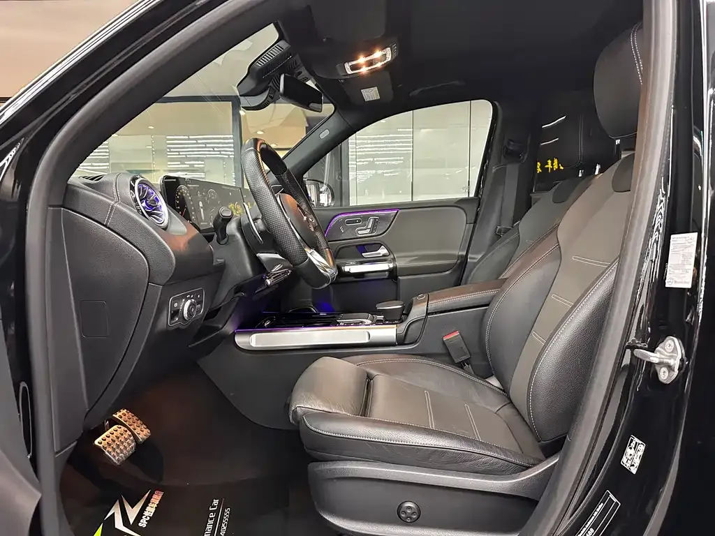 Mercedes-Benz GLB AMG — фото 7