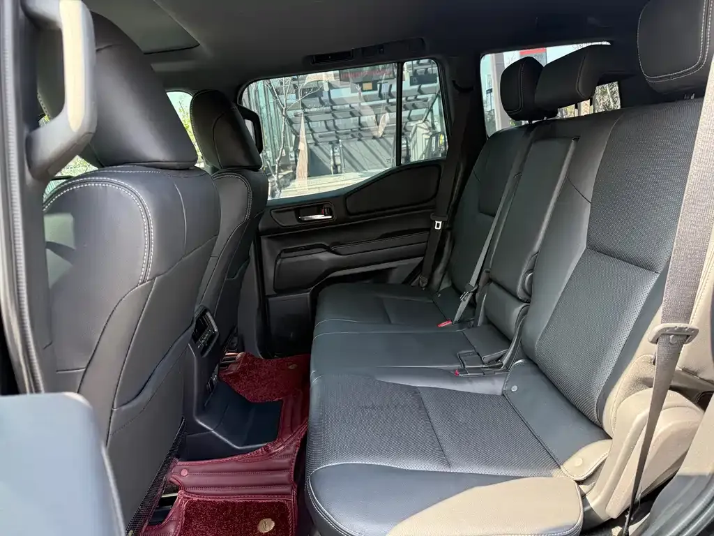 Toyota Prado — фото 3