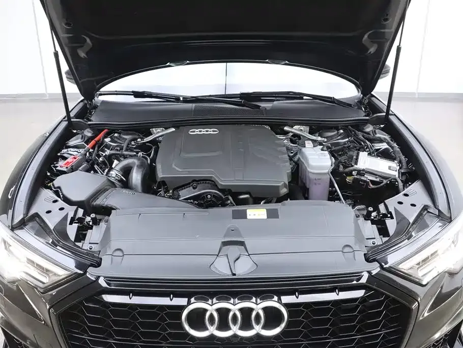 Audi A6L — фото 10