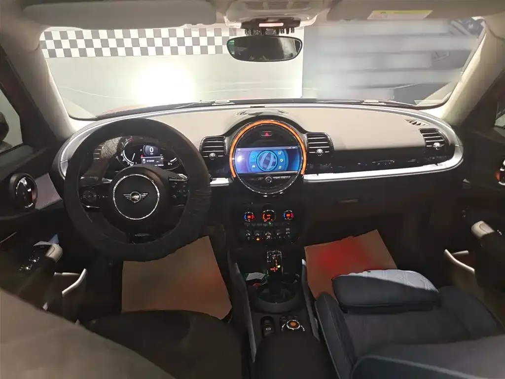 MINI Clubman — фото 6