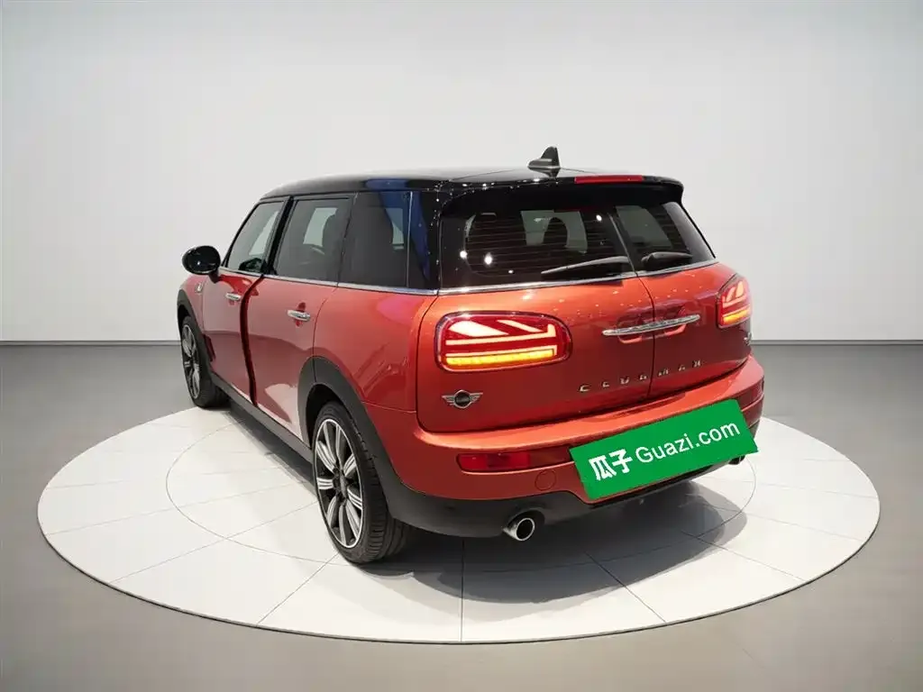 MINI Clubman — фото 2