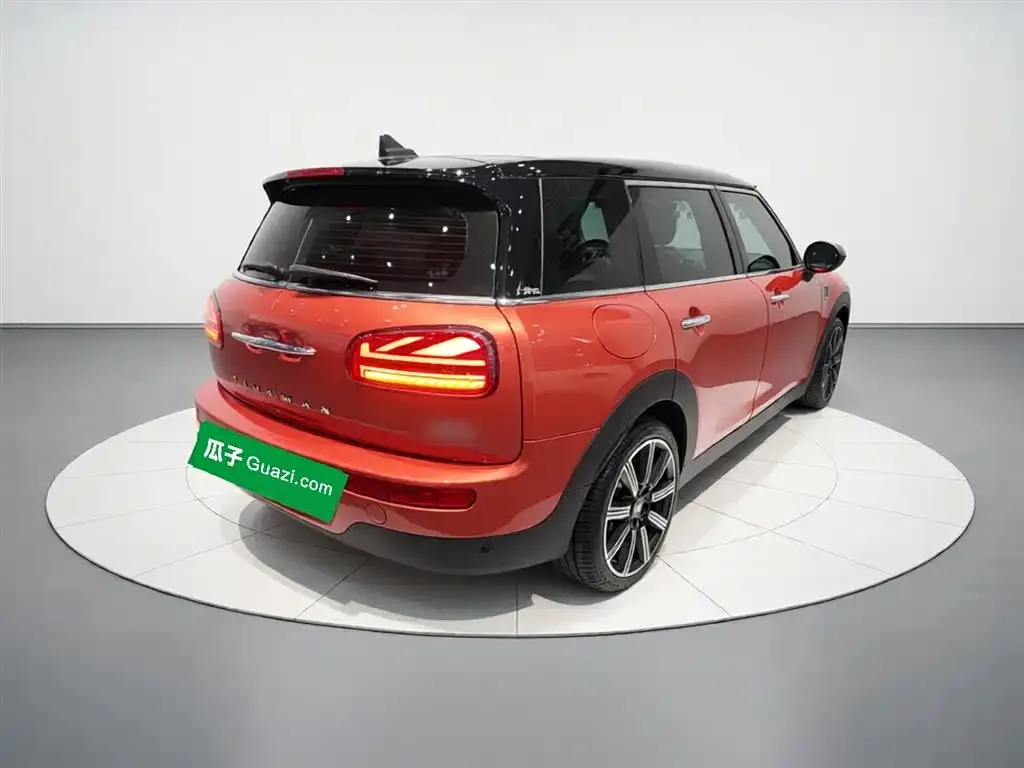 MINI Clubman — фото 3