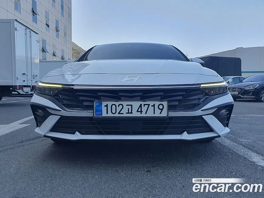 Hyundai AVANTE — фото 1