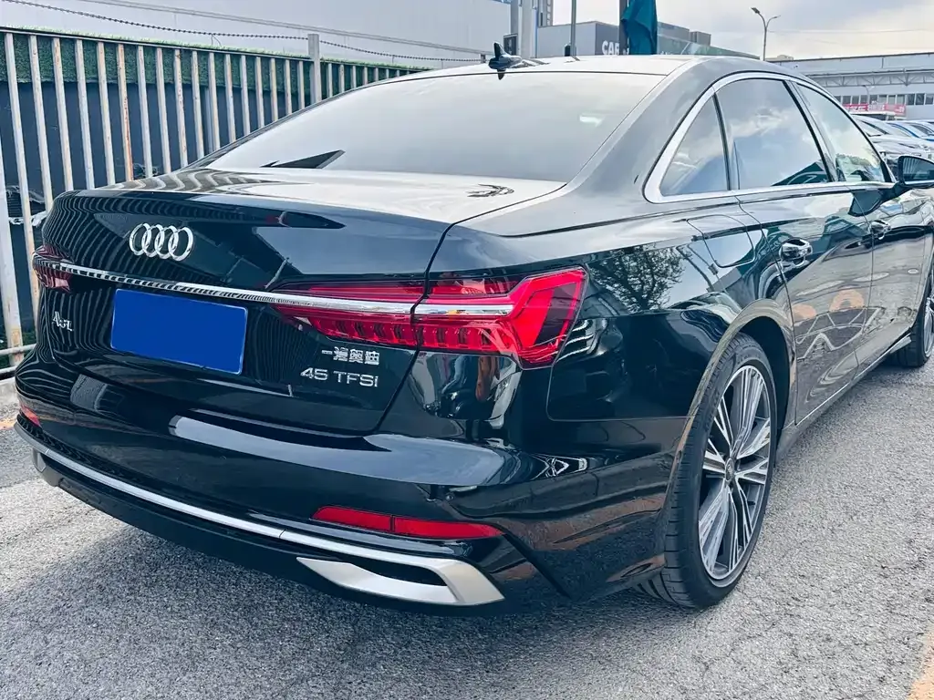 Audi A6L — фото 5