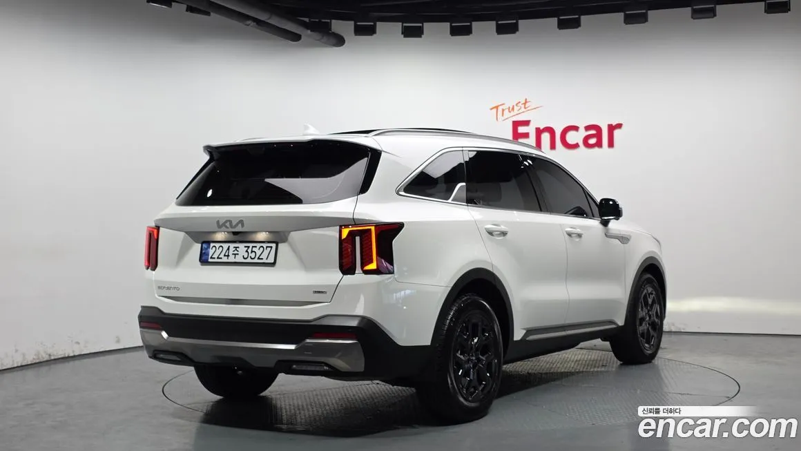 Kia Sorento — фото 5