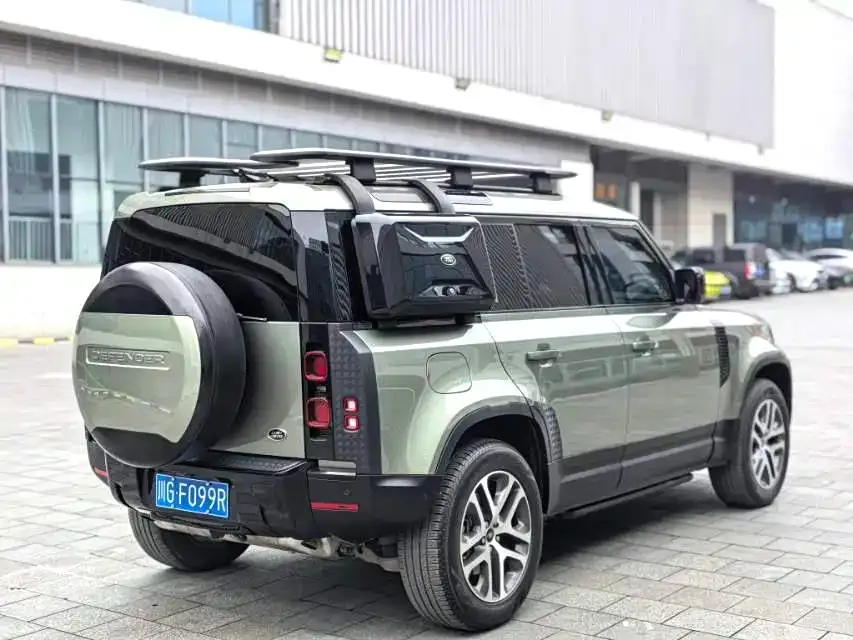 Land Rover Defender — фото 10