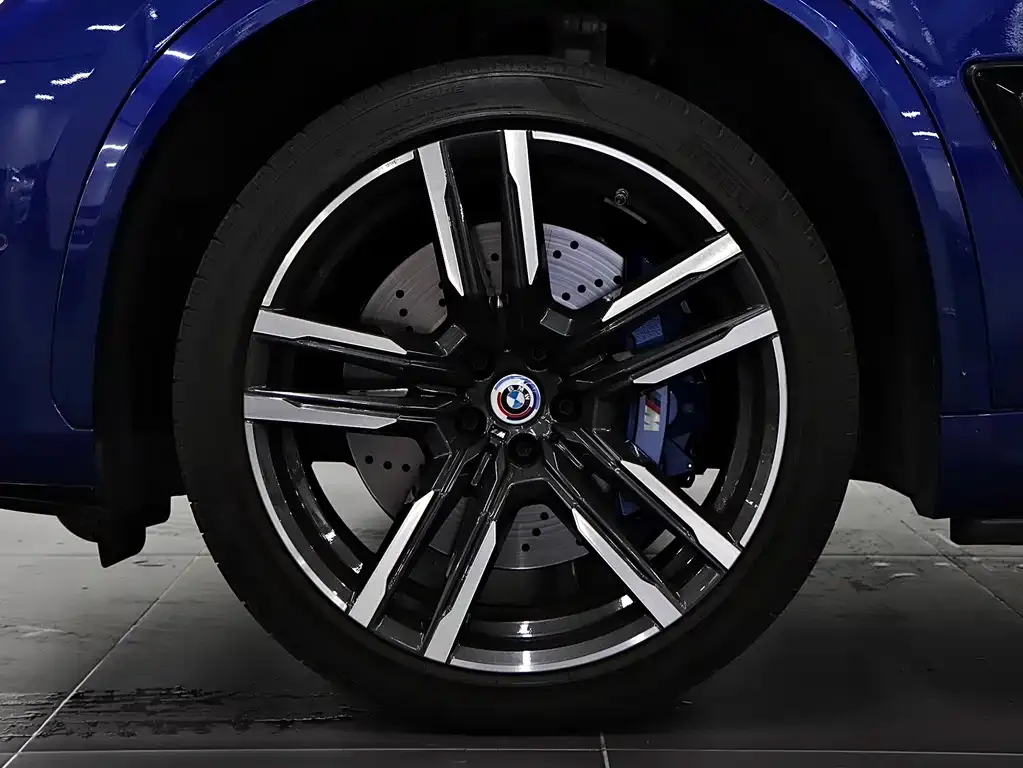 BMW X5 M — фото 7