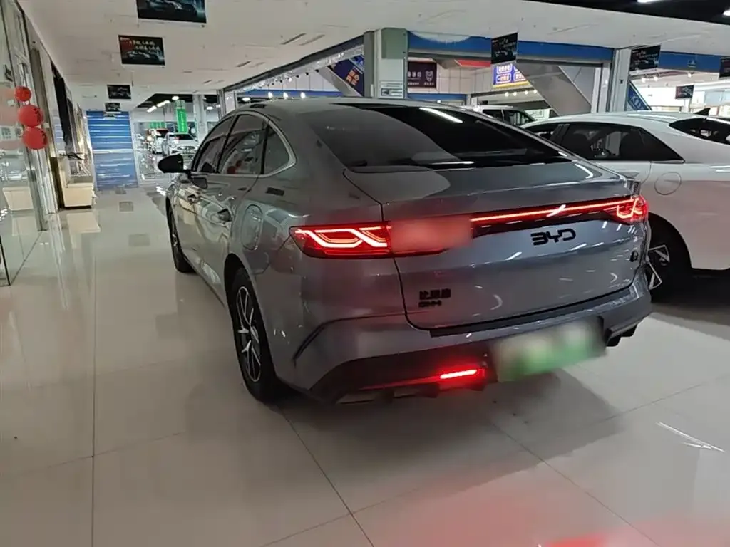 BYD Qin L — фото 9