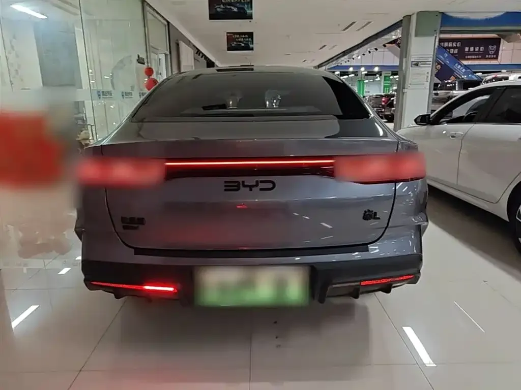 BYD Qin L — фото 7