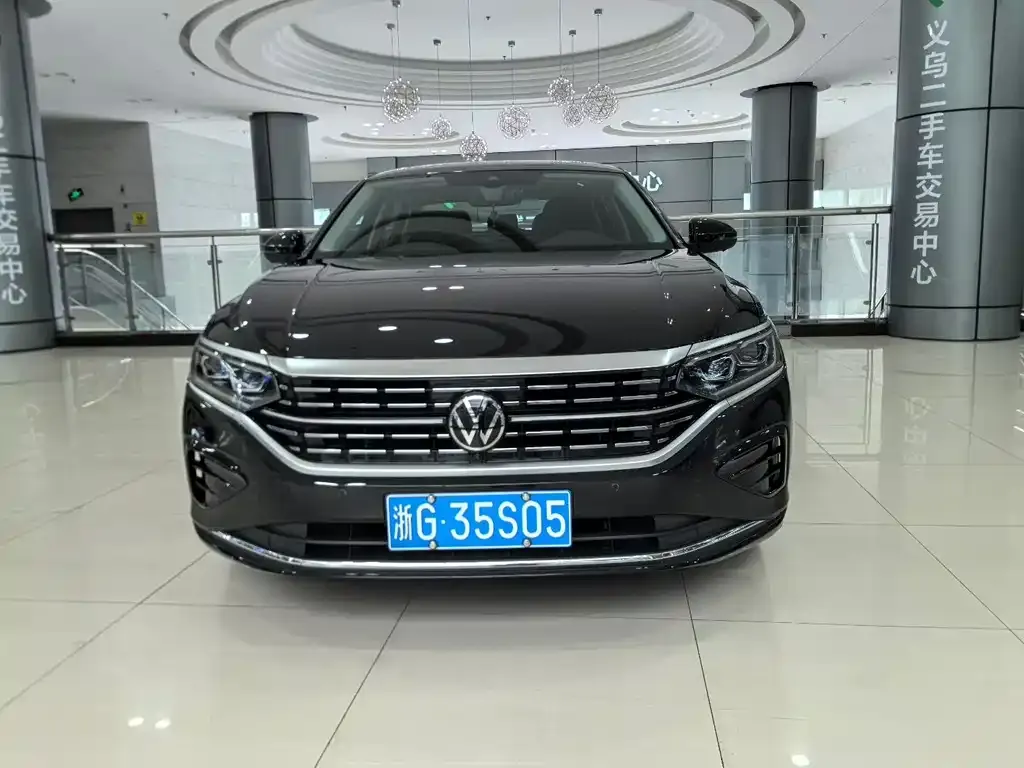 Volkswagen Passat — фото 6