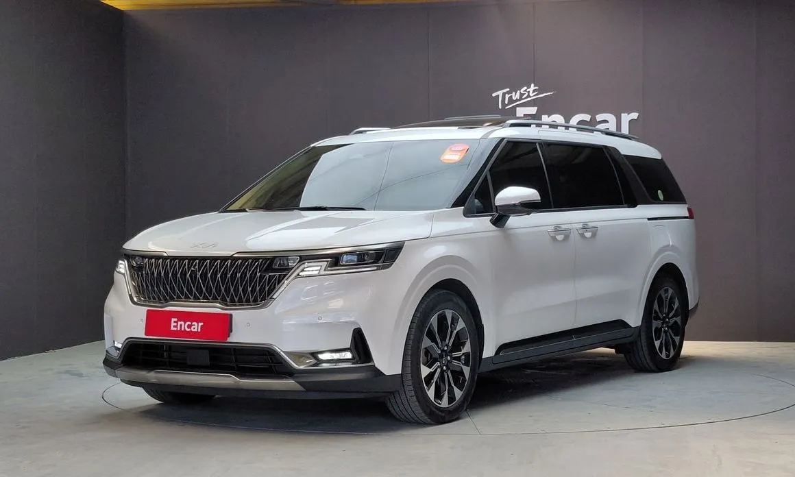 Kia Carnival — фото 1