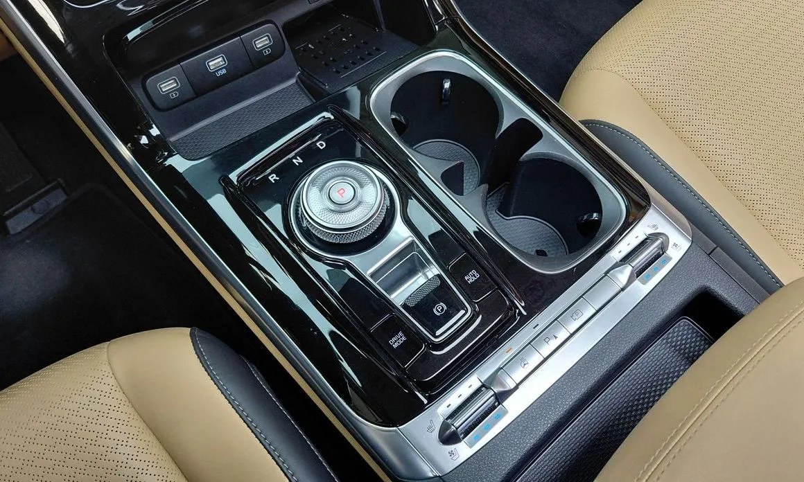 Kia Carnival — фото 10