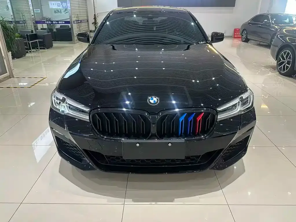 BMW 5 Series — фото 2