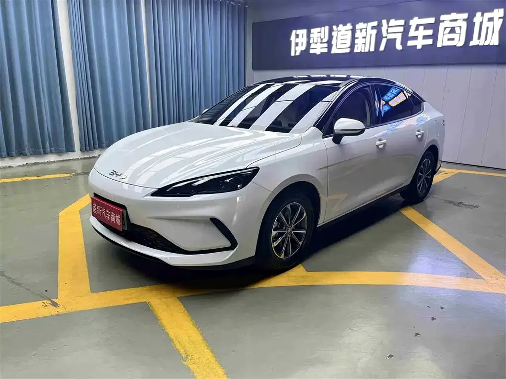 BYD Seal 05 DM-i — фото 1