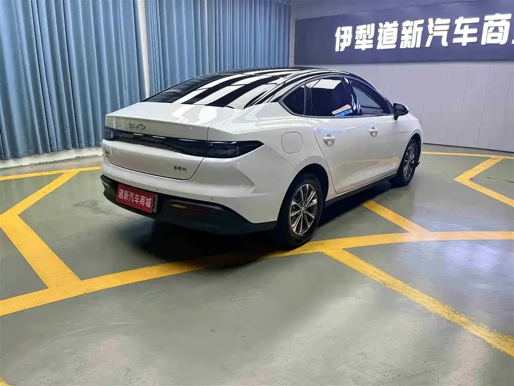 BYD Seal 05 DM-i — фото 7