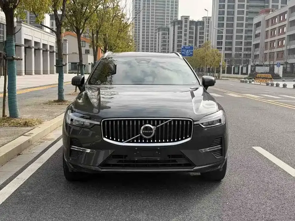 Volvo XC60 — фото 9