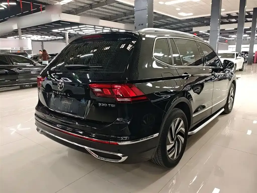 Volkswagen Tiguan L — фото 8