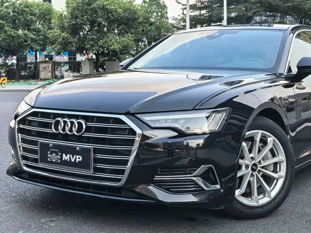 Audi A6L — фото 7