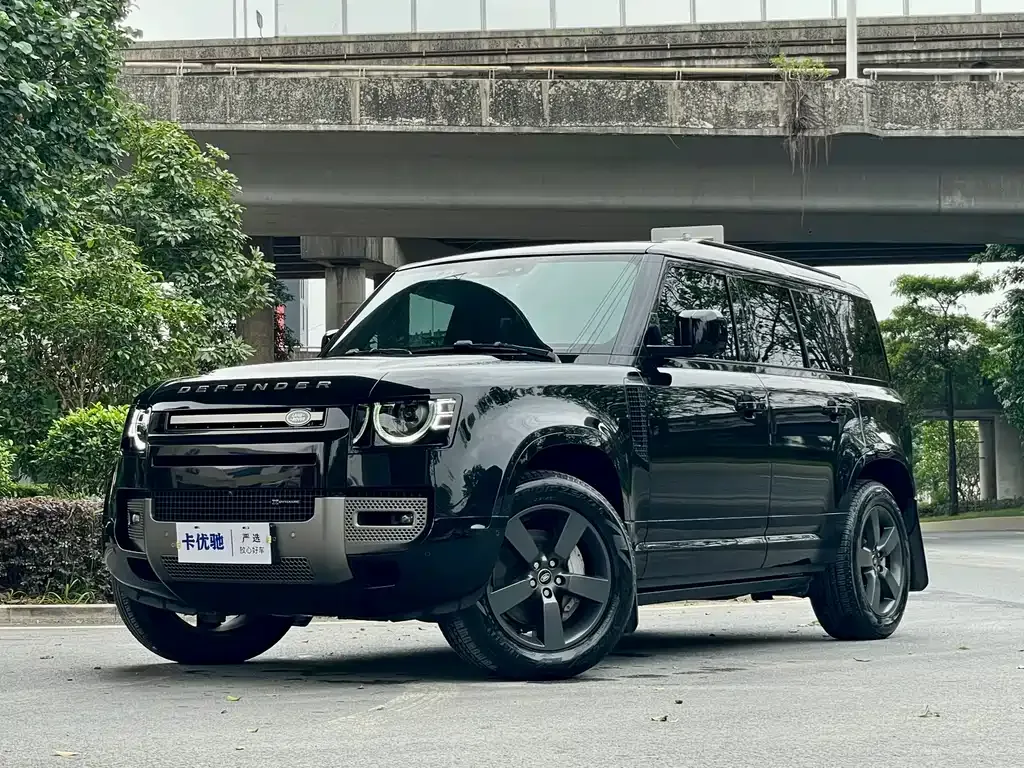 Land Rover Defender — фото 1