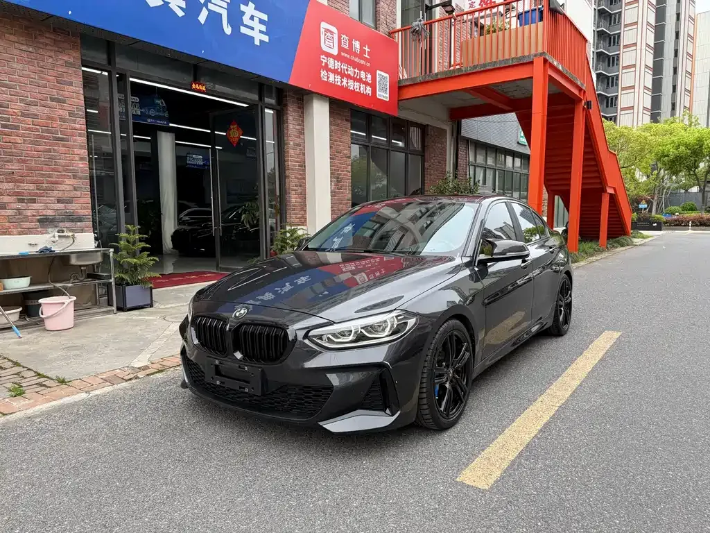 BMW 1 Series — фото 1