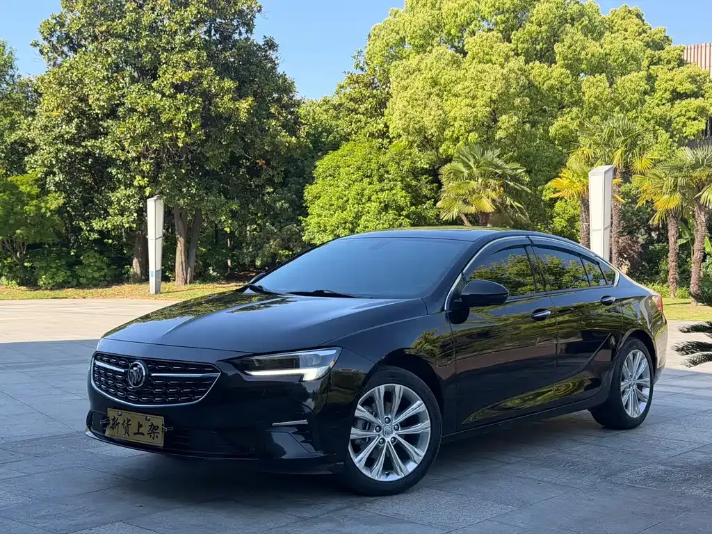 Buick Regal — фото 1