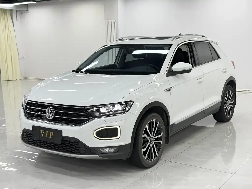 Volkswagen T-Roc — фото 1