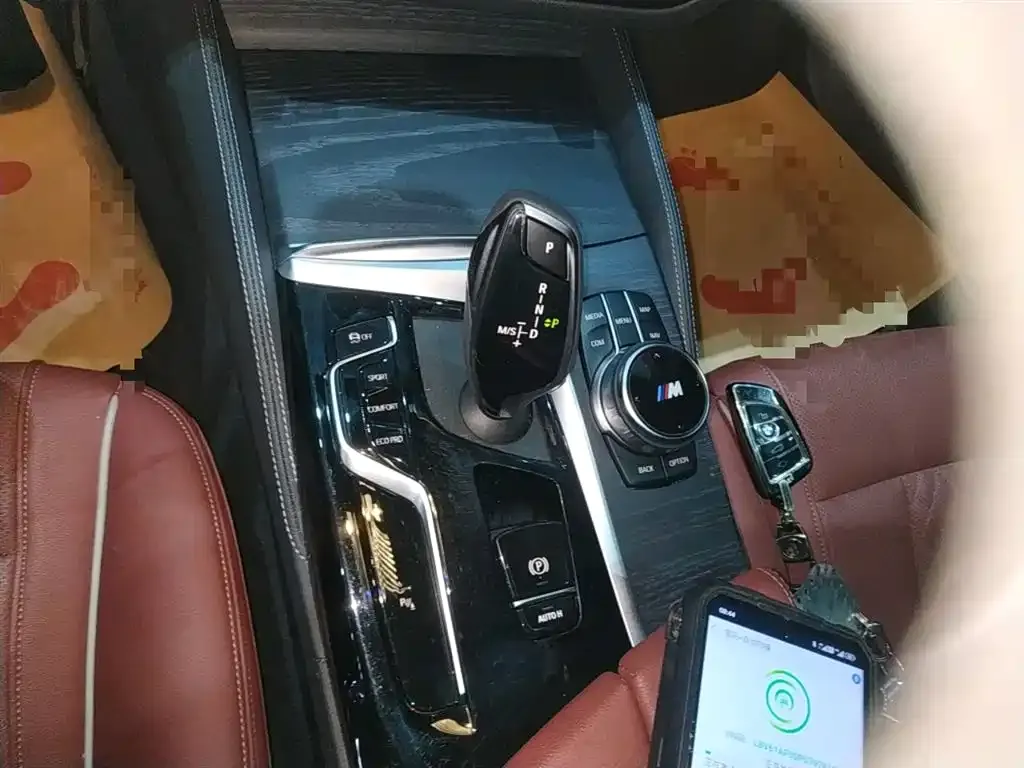 BMW 5 Series — фото 10