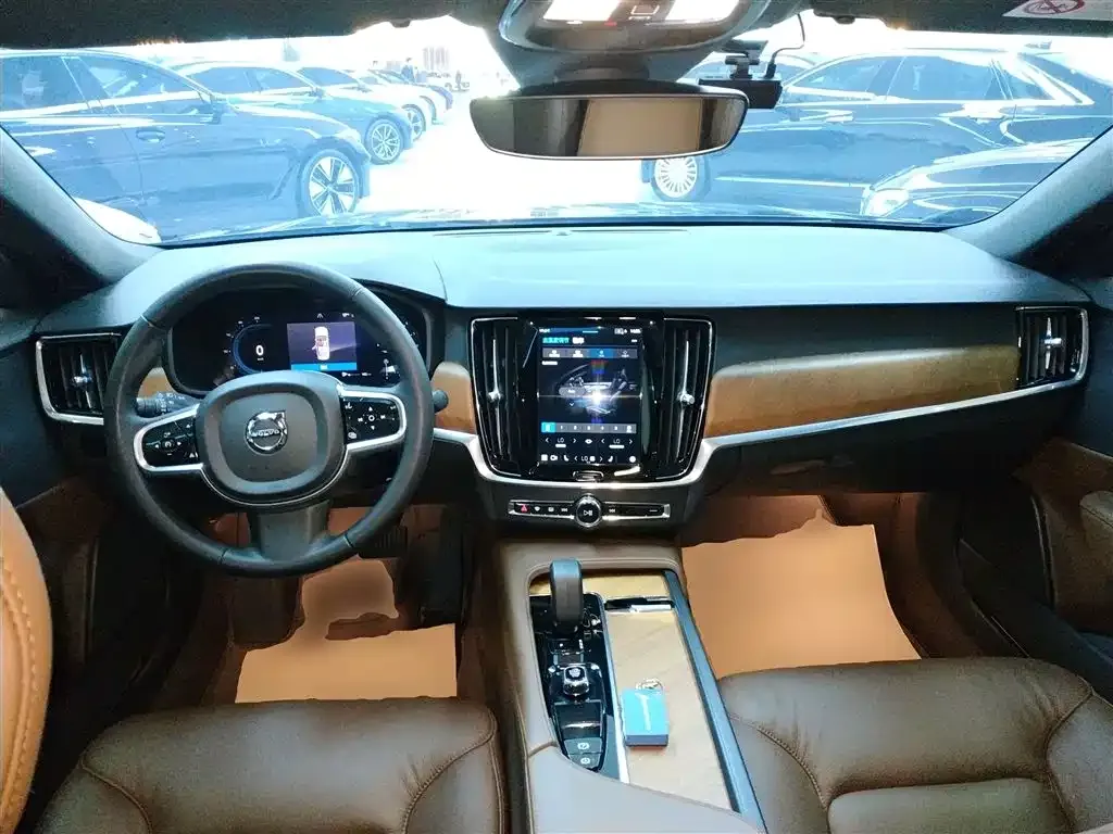 Volvo S90 — фото 9