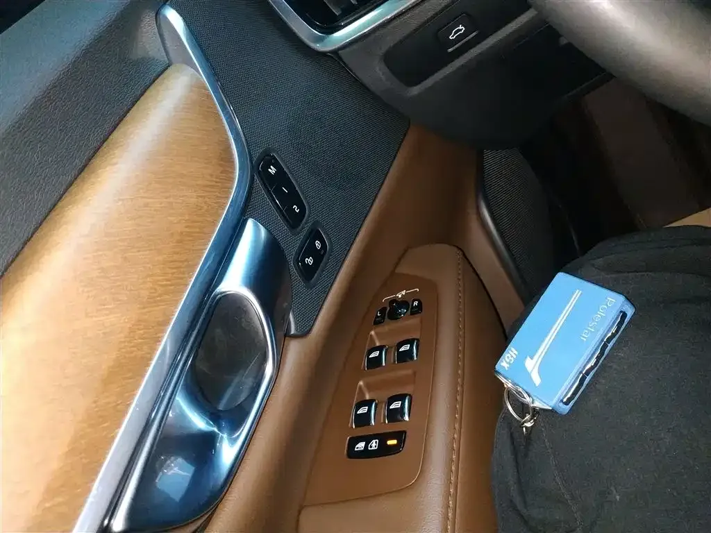 Volvo S90 — фото 10