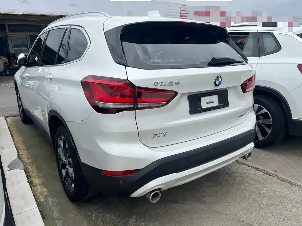 BMW X1 — фото 2