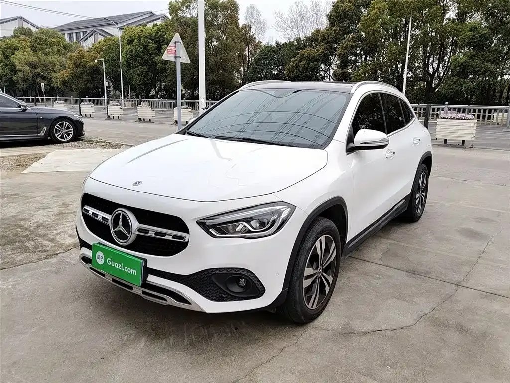 Mercedes-Benz GLA — фото 9