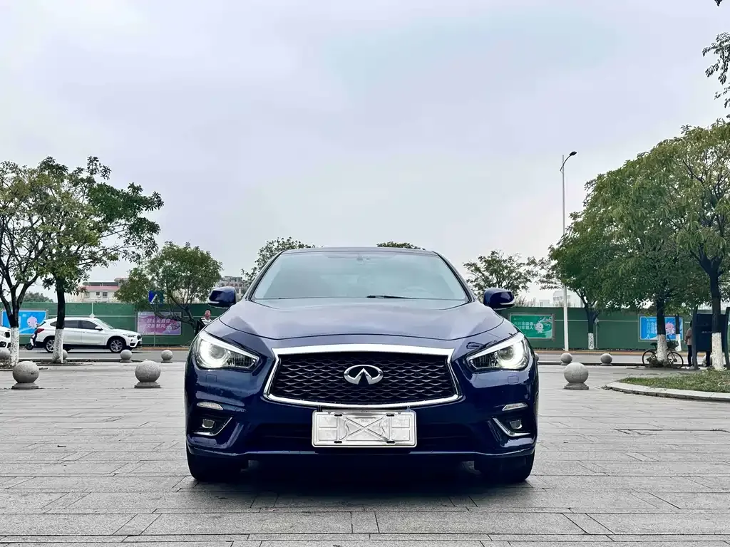Infiniti Q50L — фото 3