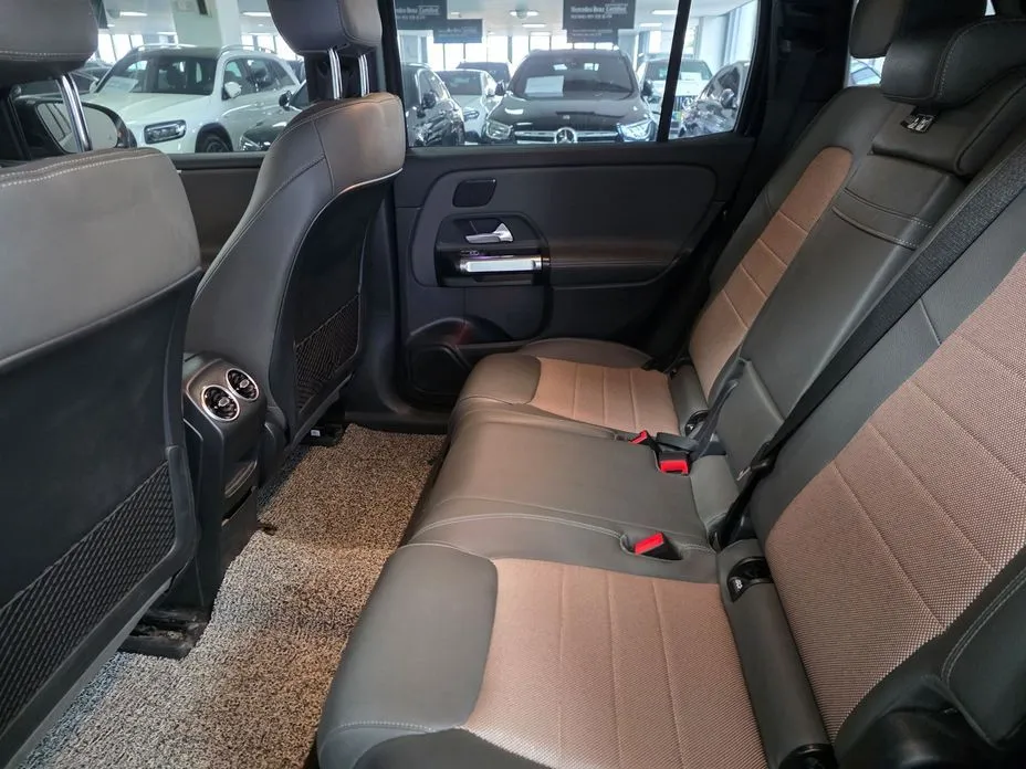 Mercedes-Benz EQB — фото 10