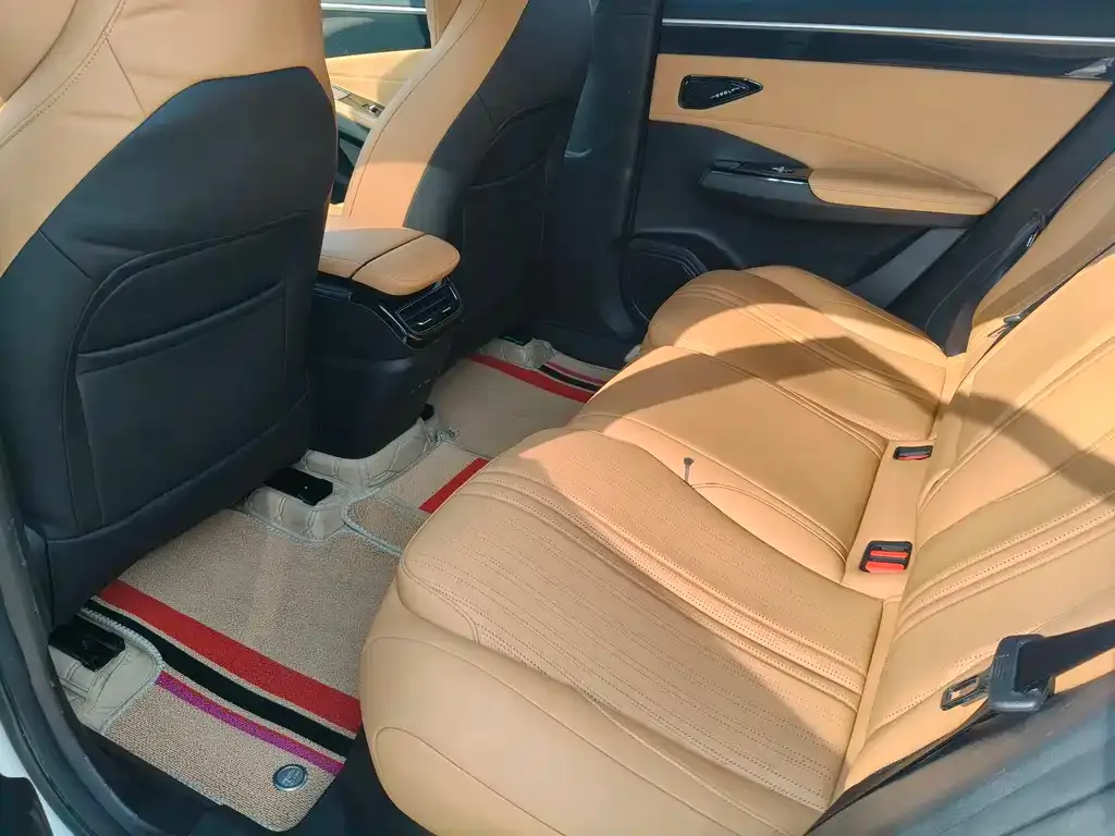 Geely Galaxy L7 — фото 10