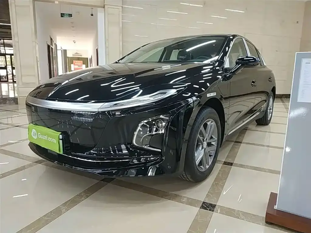 Hongqi E-QM5 — фото 4
