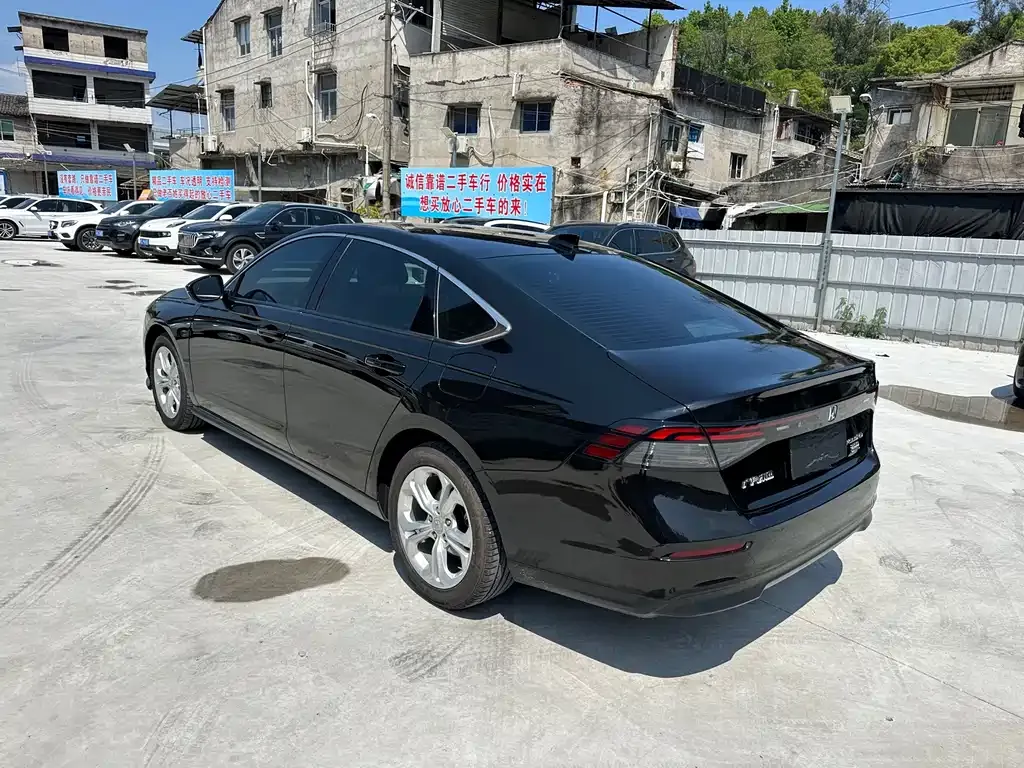 Honda Accord — фото 9