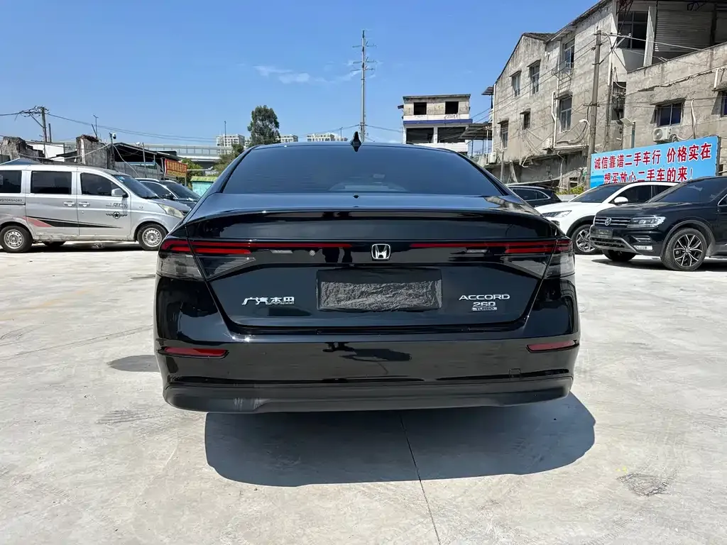 Honda Accord — фото 6