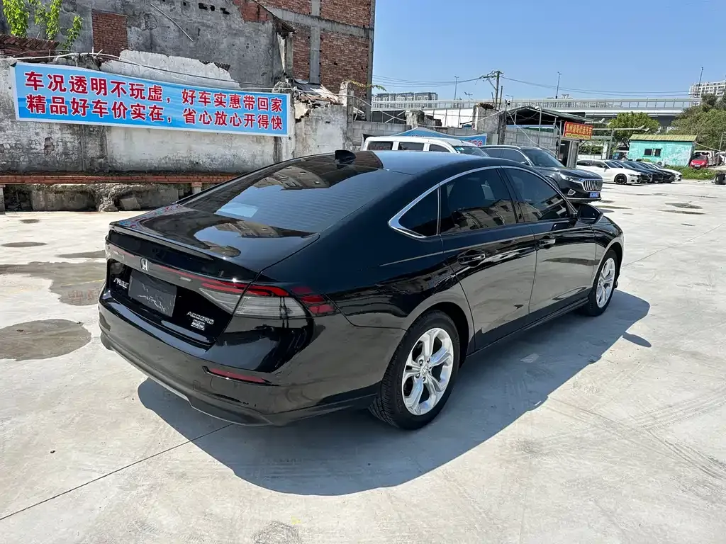 Honda Accord — фото 3