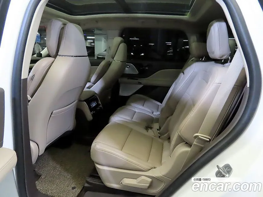 Lincoln Aviator — фото 10