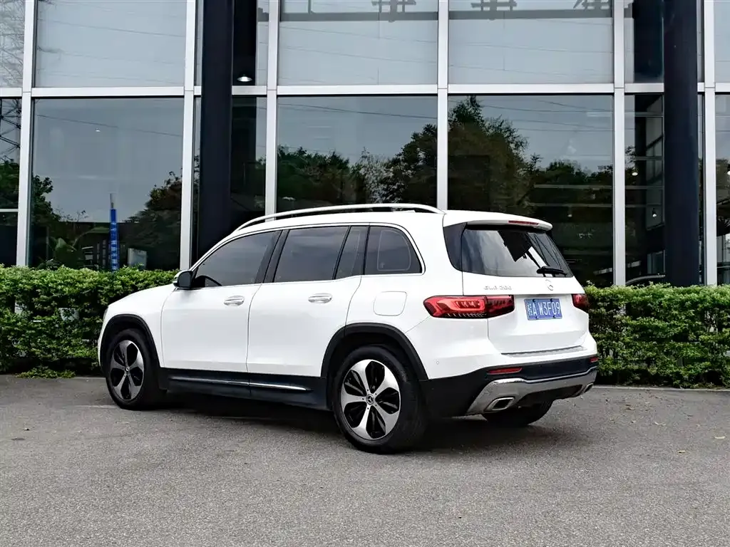 Mercedes-Benz GLB — фото 4