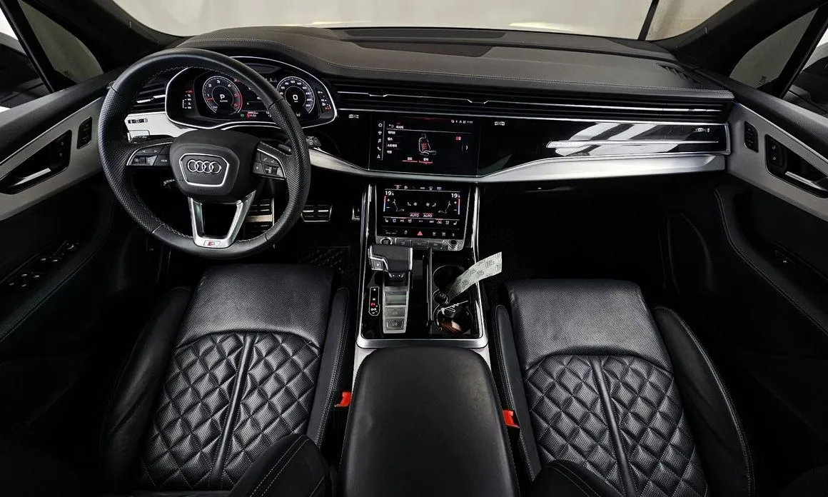 Audi Q7 — фото 7