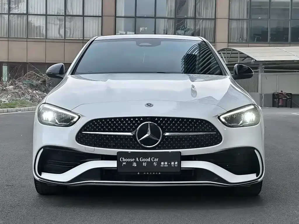 Mercedes-Benz C-Class — фото 1