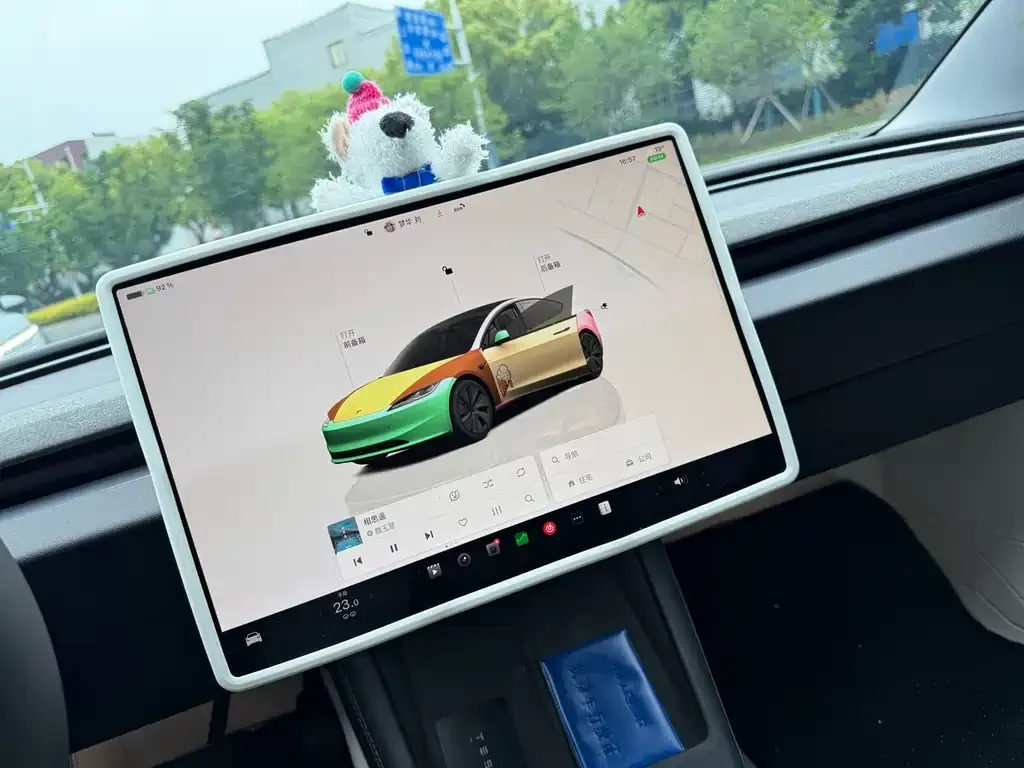 Tesla Model 3 — фото 2