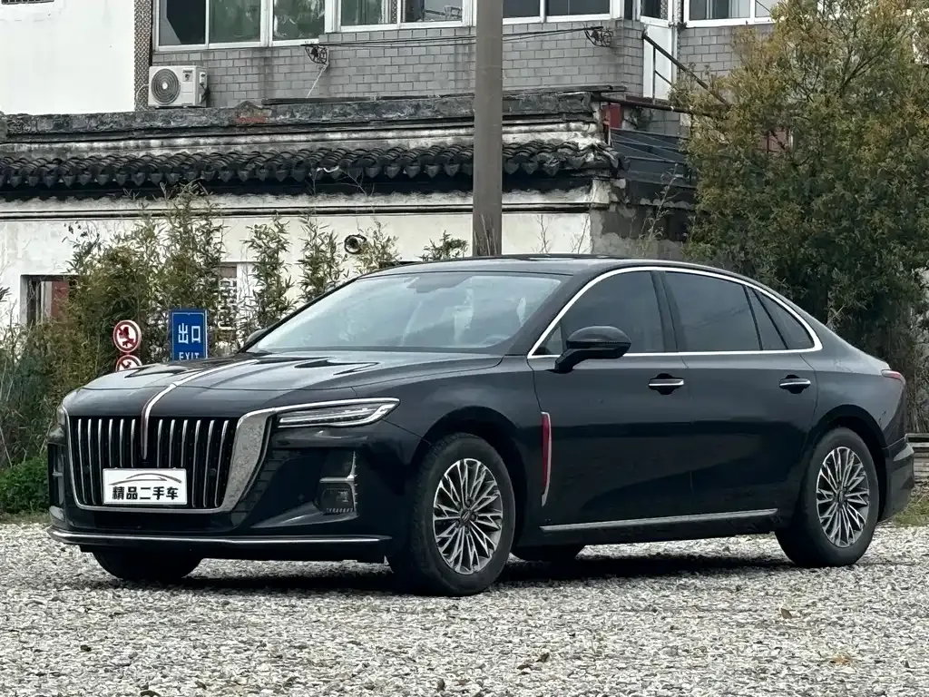 Hongqi H5 — фото 1
