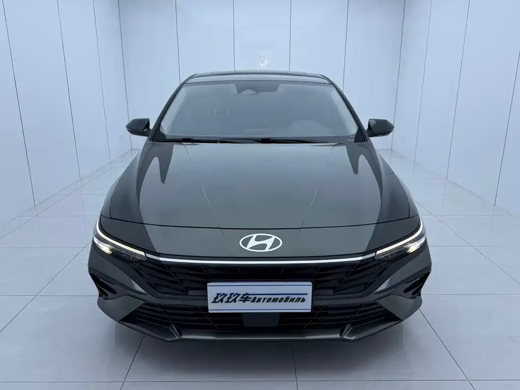 Hyundai Elantra — фото 6