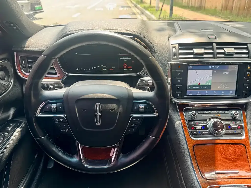 Lincoln Continental — фото 9