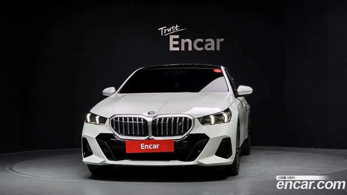 BMW i5 — фото 5