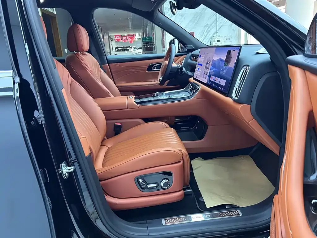 Geely Galaxy M9 — фото 8